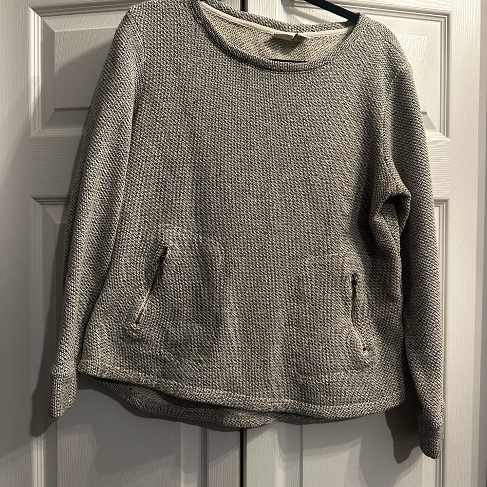 Lucy & Laurel Heathered Gray Women's Sweater
